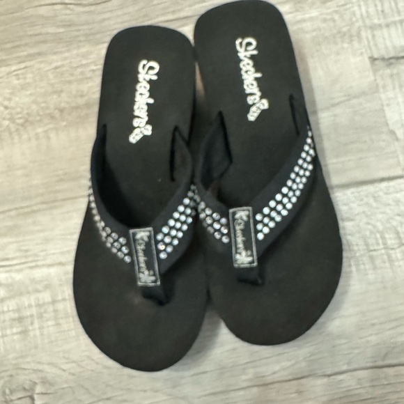Skechers Shoes - Vintage Y2K Skechers Cali platform sandals bling size 8 women’s black